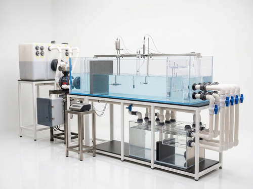 Aquafab recirculating flow chamber with ADV velocity probes